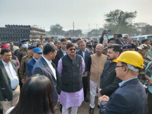 केंदुआडीह गैस रिसाव क्षेत्र का मुख्य सचिव ने किया दौरा, पीड़ितों से संवाद कर समाधान का दिया भरोसा